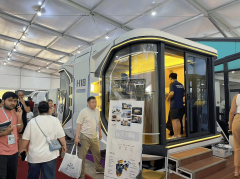 <b>调光系统、智能安防、能源办理等科技元素的融</b>